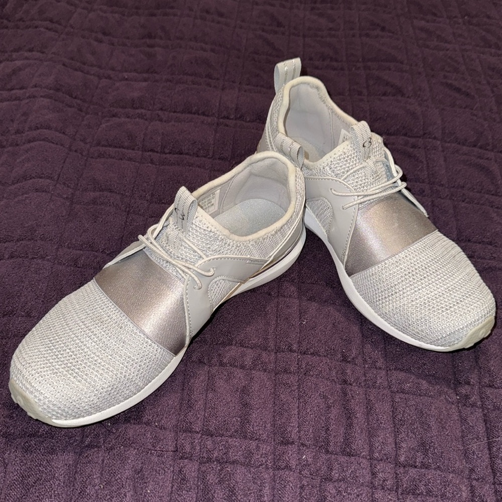 Skechers Concept 3 Memory Foam Sneakers